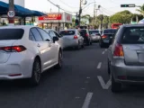 Domingo de trânsito intenso devido ao fechamento de ruas para corrida no Centro da cidade