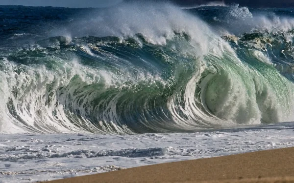 Ressaca pode provocar ondas de até 2,5 metros em Maricá